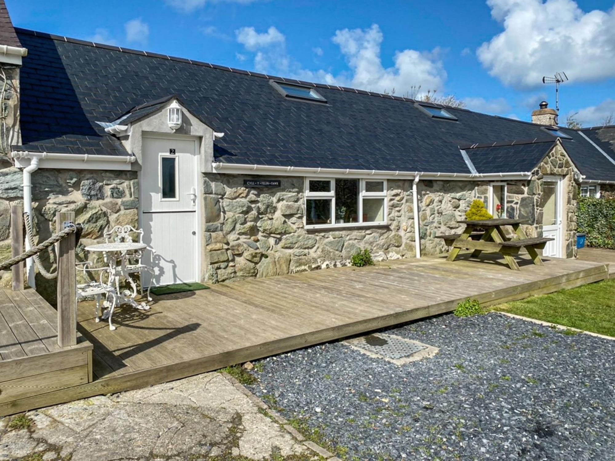 Cyll Y Felin Fawr 2 Villa Абърдарън Екстериор снимка